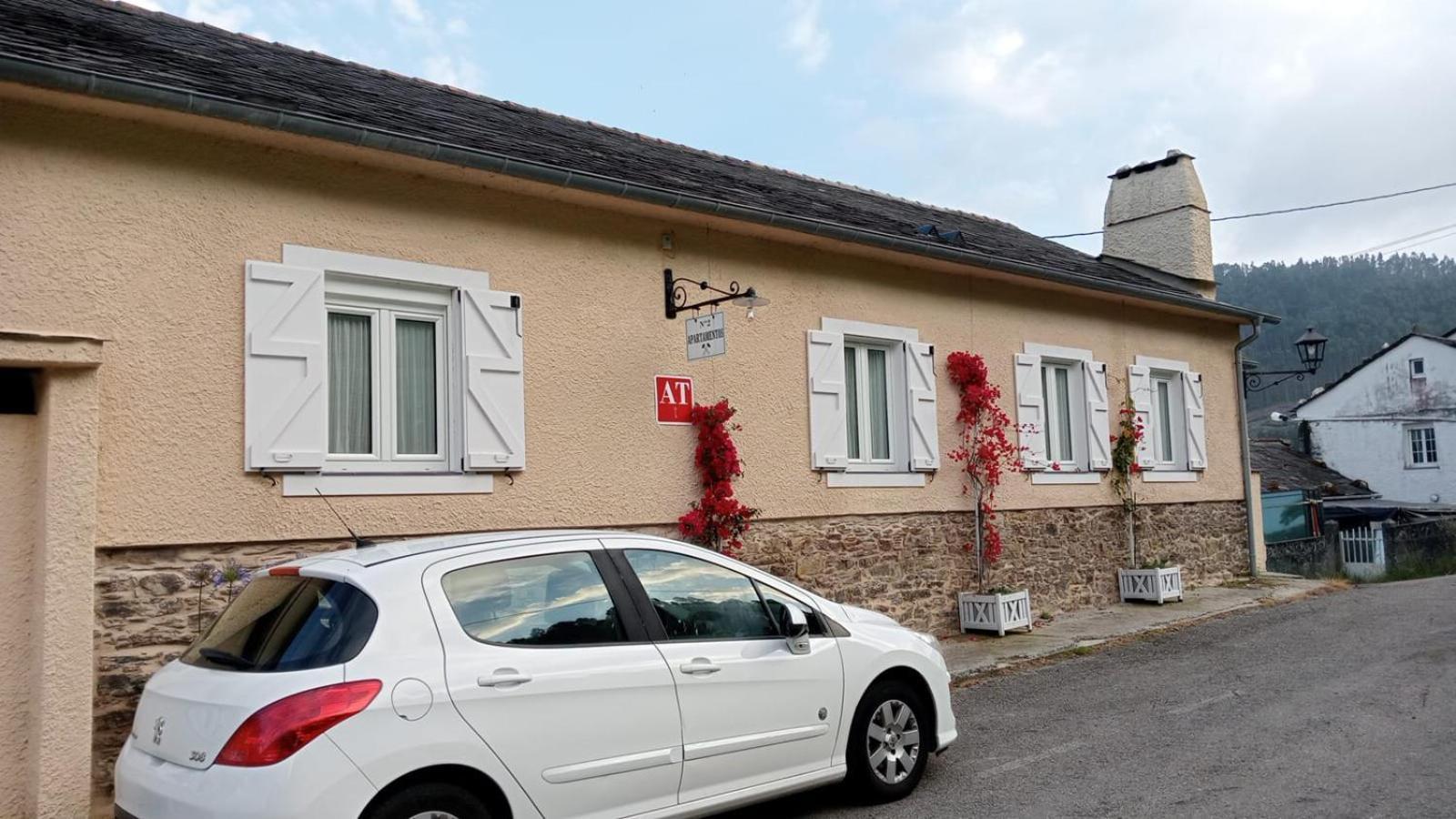 Apartamentos Minas De Silvarosa Viveiro Kültér fotó